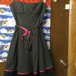 Strapless black lil dress